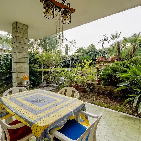 Апартаменты Evycasavacanze *